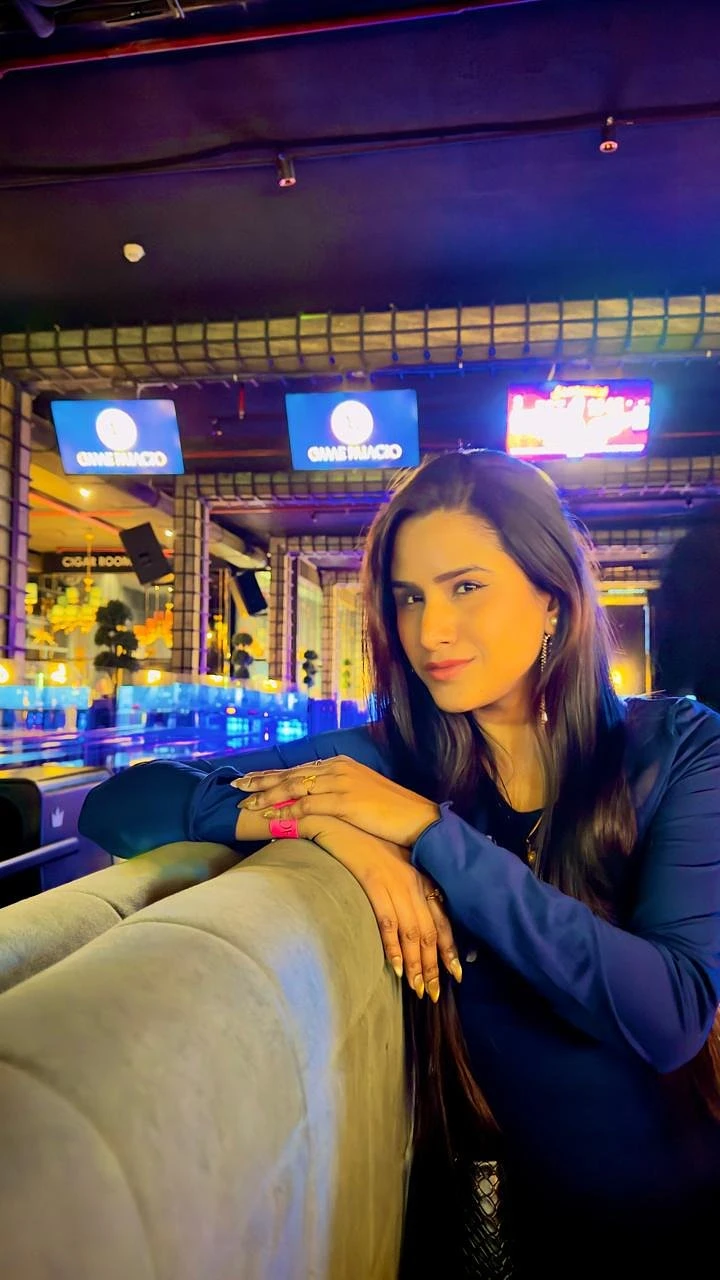 Neha Sharma GFE – Indian escort in Mumbai — 15 / 27
