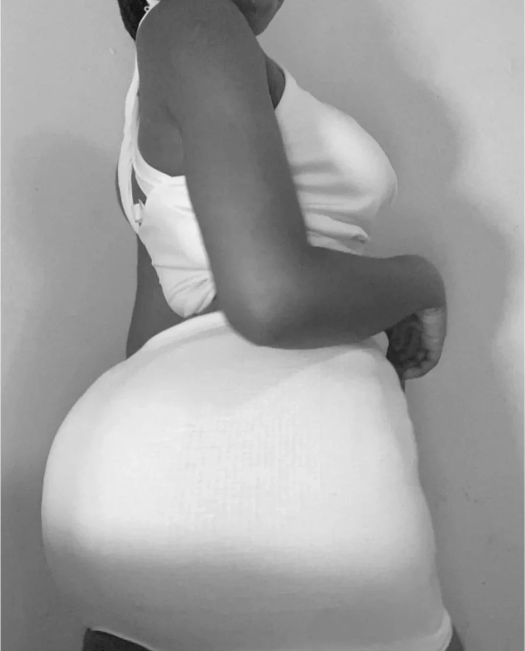 Amira – Algerian escort in Pune — 3 / 6