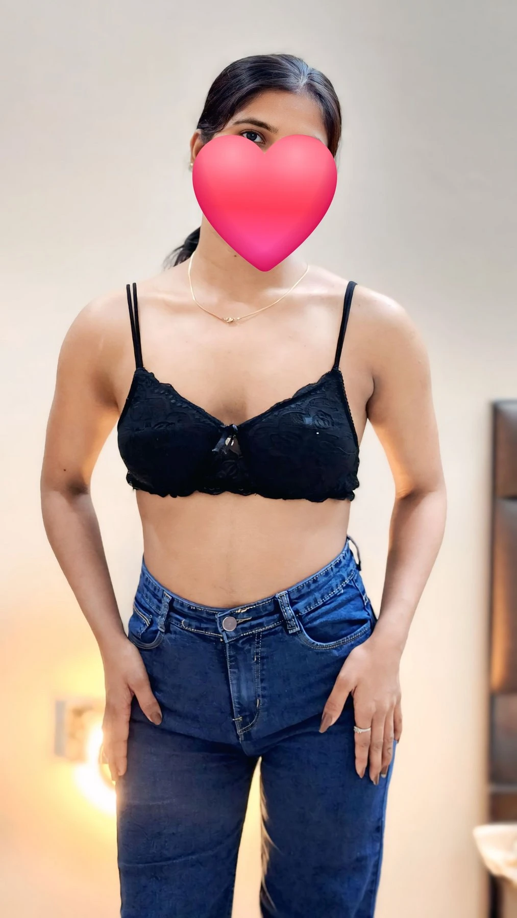 Devyani Cam and Real Meet – Indian escort in New Delhi — 10 / 14