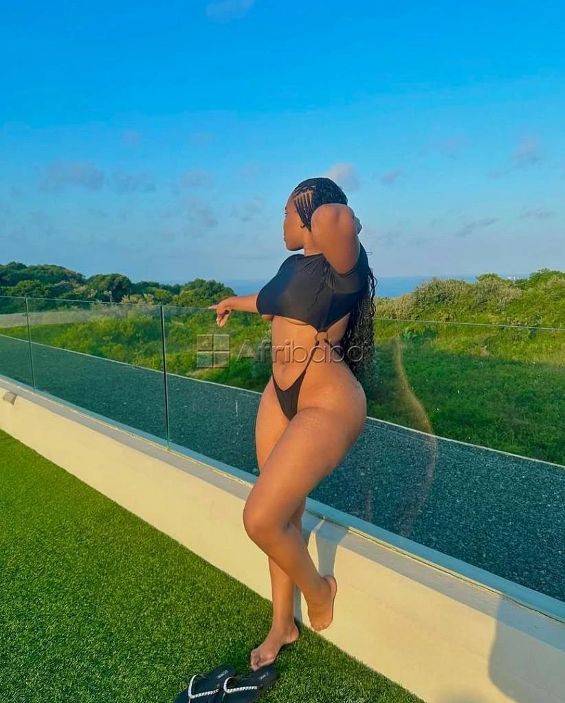 Jøna Service Escorte – Togolese escort in Lomé — 3 / 4