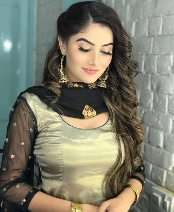 LUDHIANA MICKY 𝟵𝟴𝟓𝟓𝟬𝟰𝟐𝟬𝟰𝟬 – Indian escort in Ludhiana — 2 / 5