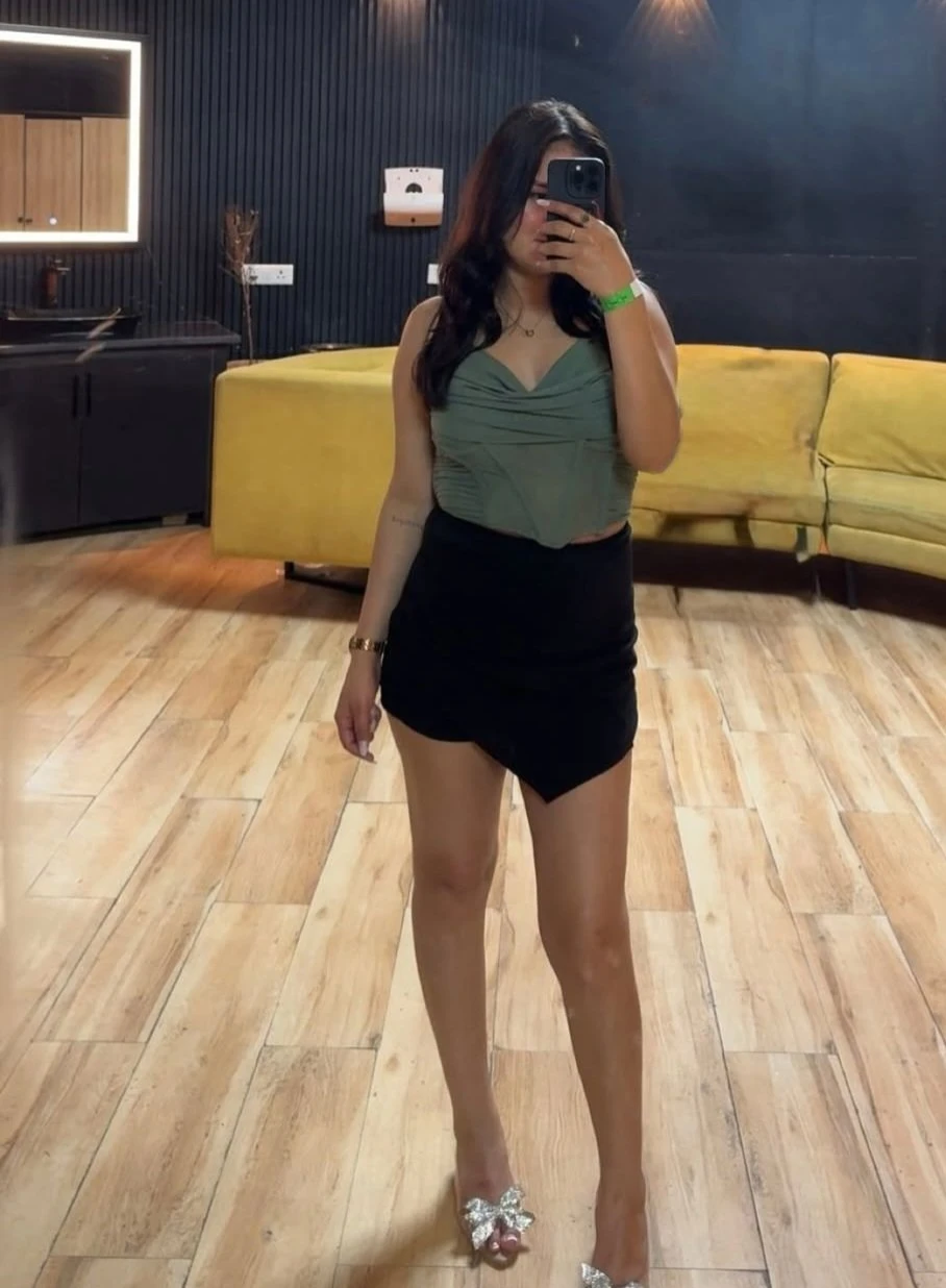 Riya – Indian escort in Noida — 3 / 4