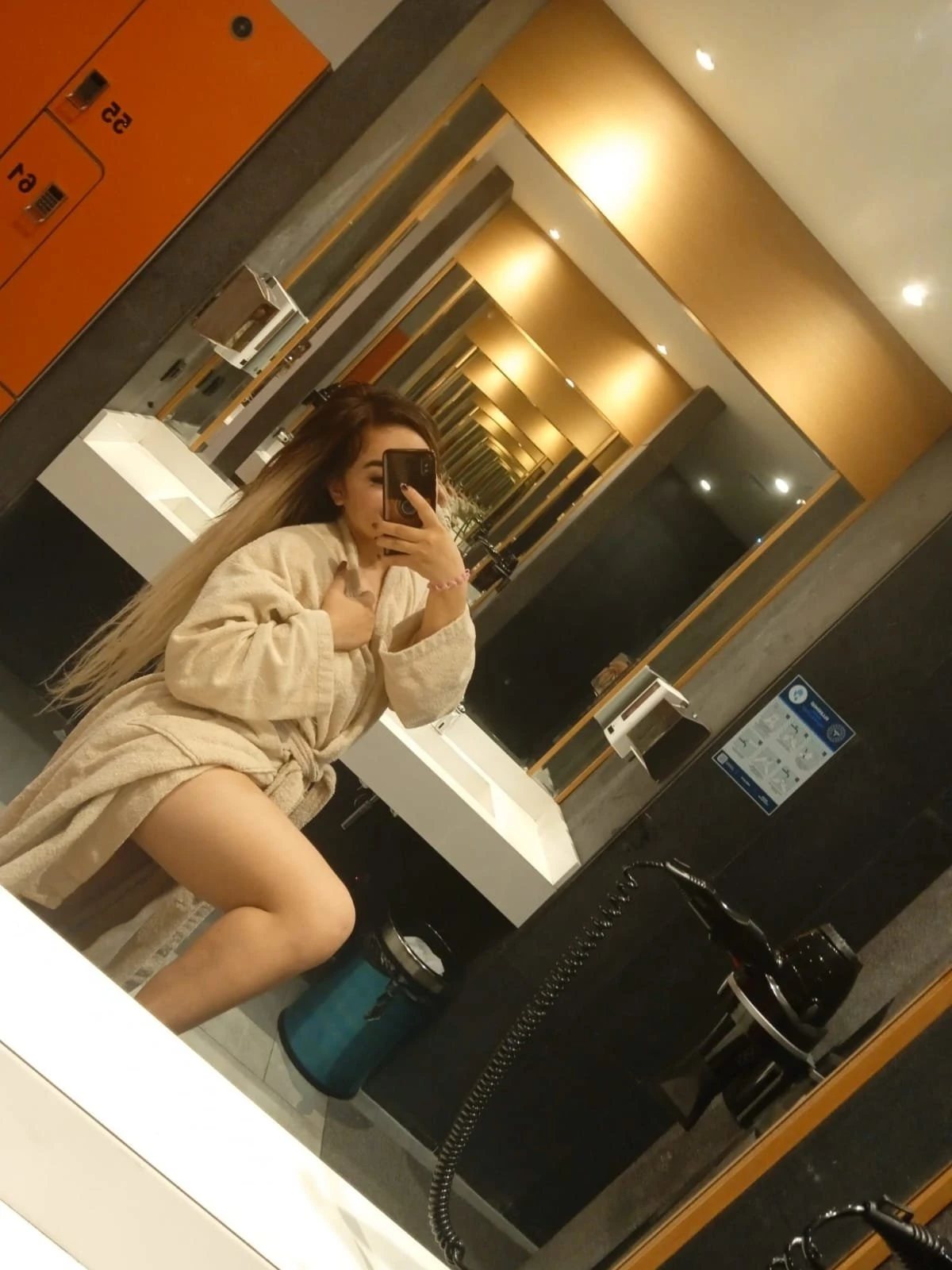 Monika Malhotra – Indian escort in New Delhi — 1 / 3