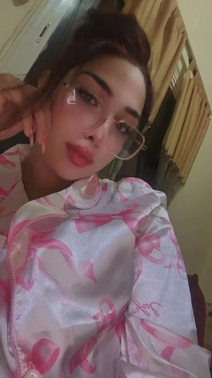 Qween Nano – Lebanese escort in Beirut — 11 / 12