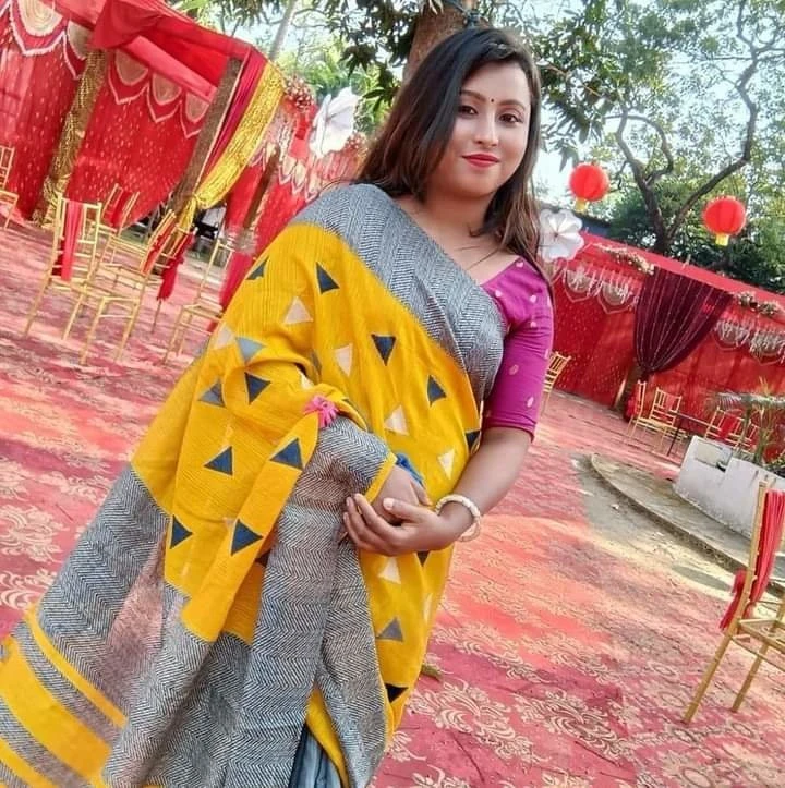 Aarushi Escort Service – Indian escort in Kolkata — 5 / 7