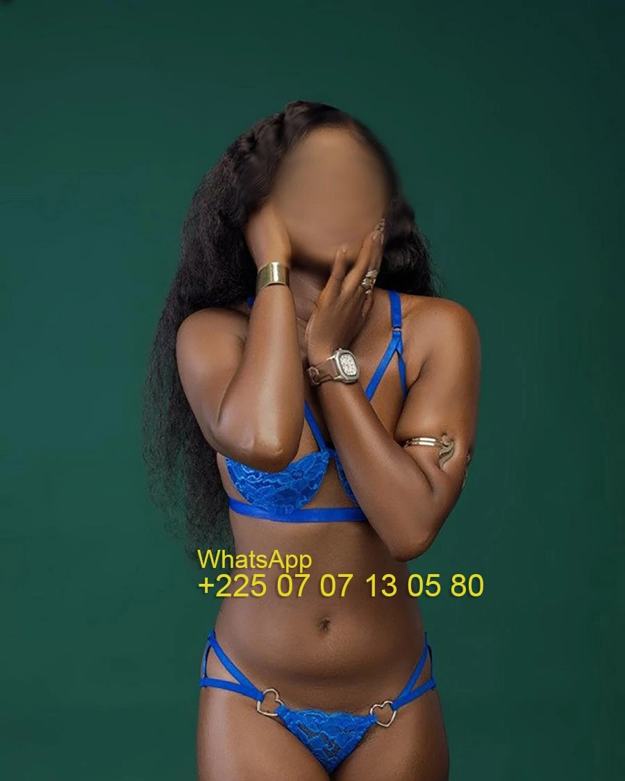 Ashley – Ivorian escort in Abidjan — 2 / 6