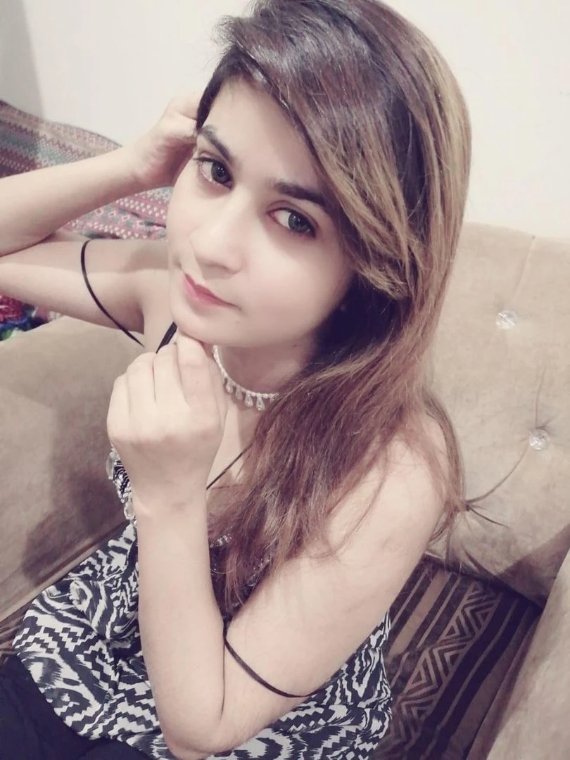 Fart Malik – Pakistani escort in Karāchi — 9 / 11