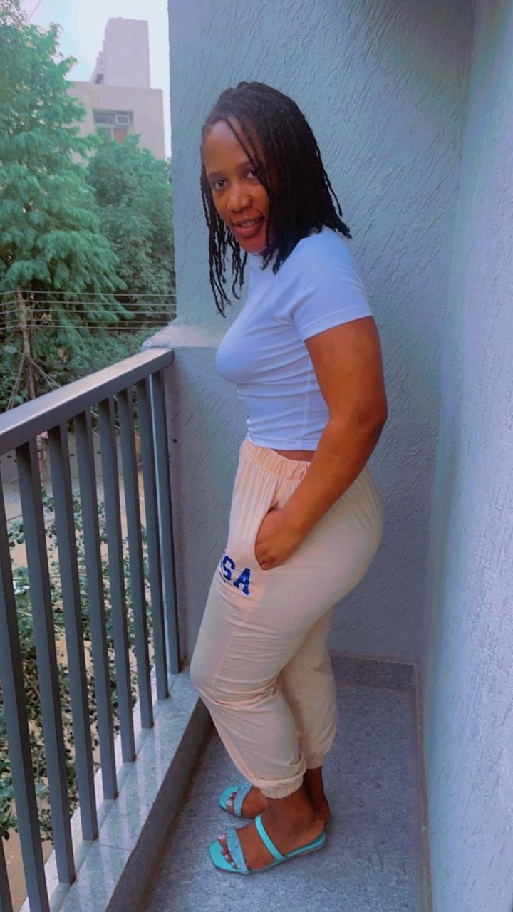 Young Classy and Beautiful Girl Katrina – Kenyan escort in Gurgaon — 4 / 5