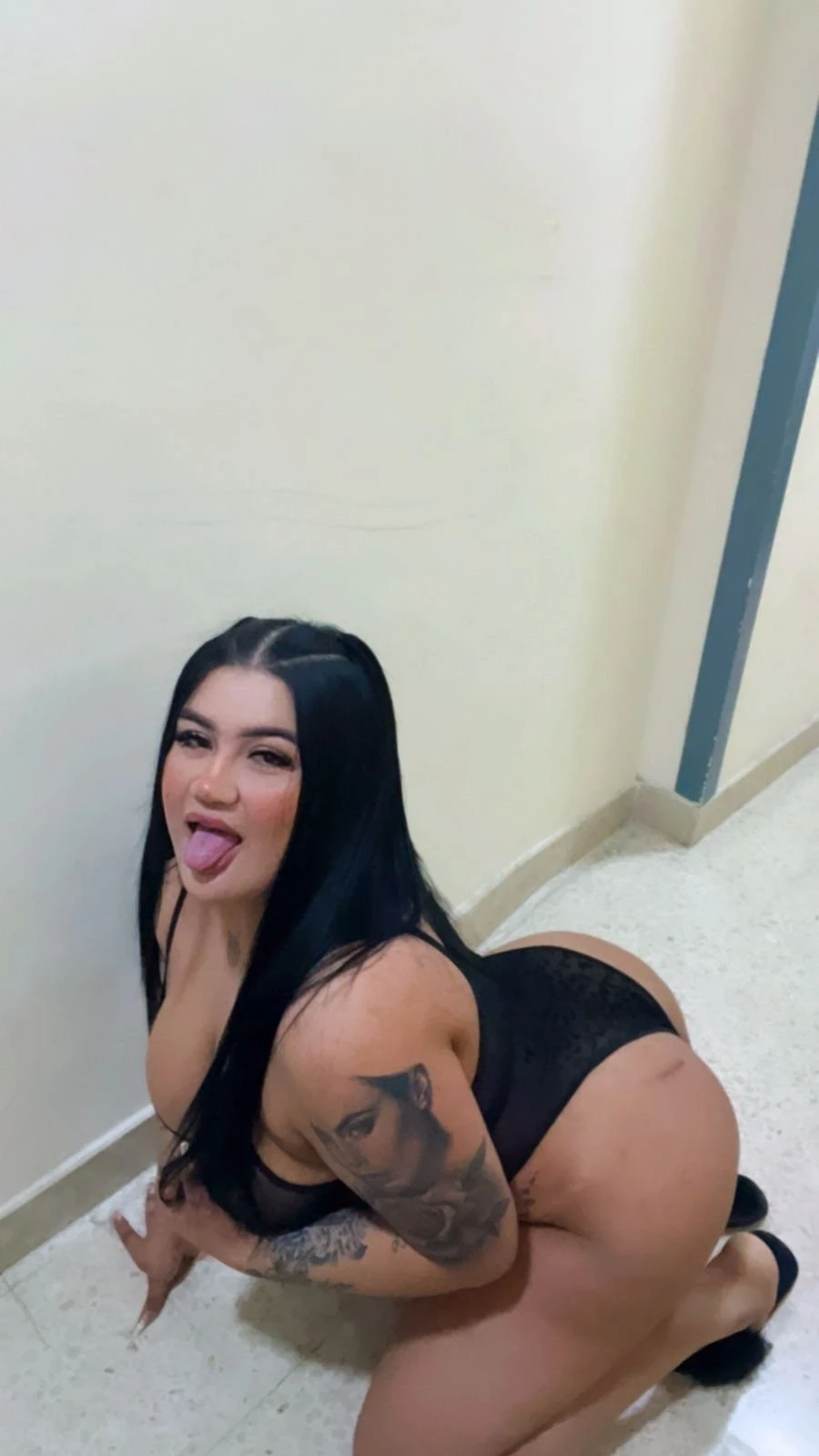 Mariana 69 – Colombian escort in Malta — 5 / 8