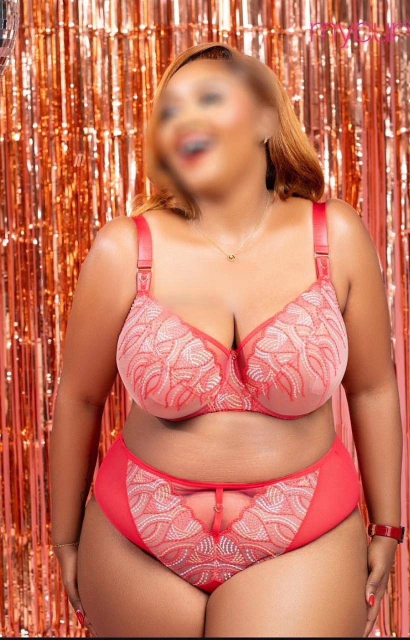 🏵️Get messy with black bitch in afeezpe – Angolan escort in Hyderabad — 7 / 8