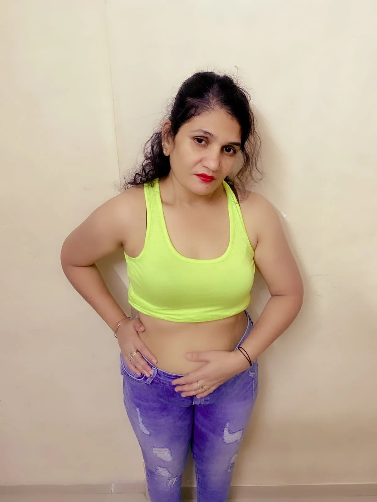Priya – Indian escort in Mumbai — 6 / 14
