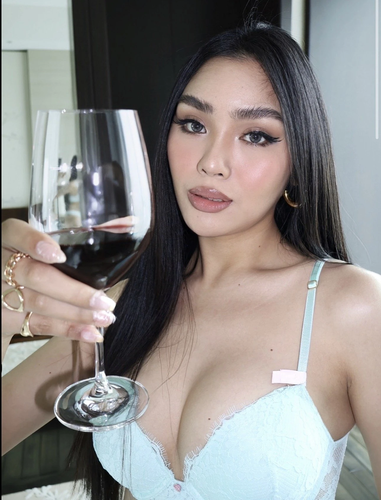 Chandria – Filipino escort in Mauritius — 3 / 8