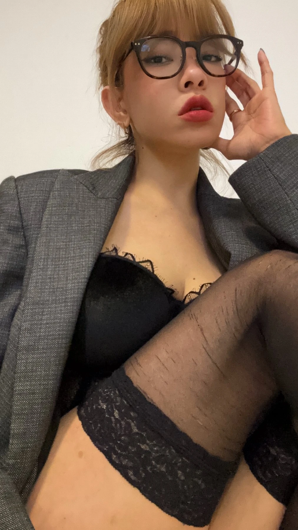 Asian Queen Hot Mama Bella – Filipino escort in Ho Chi Minh City — 6 / 28