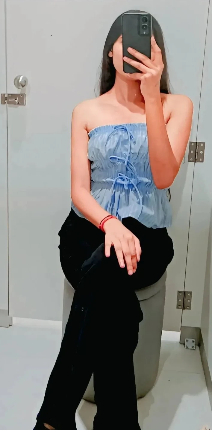 Nisha – Indian escort in Mumbai — 3 / 4