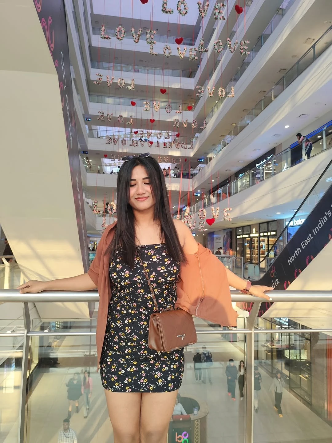 Sneha Banerjee – Indian escort in Kolkata — 5 / 8