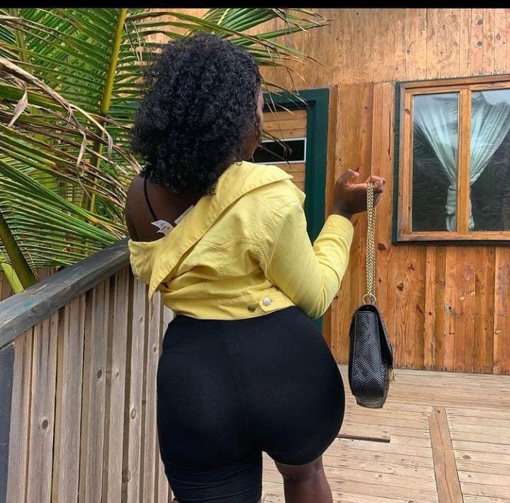 Lynne – South African escort in Beirut — 3 / 6