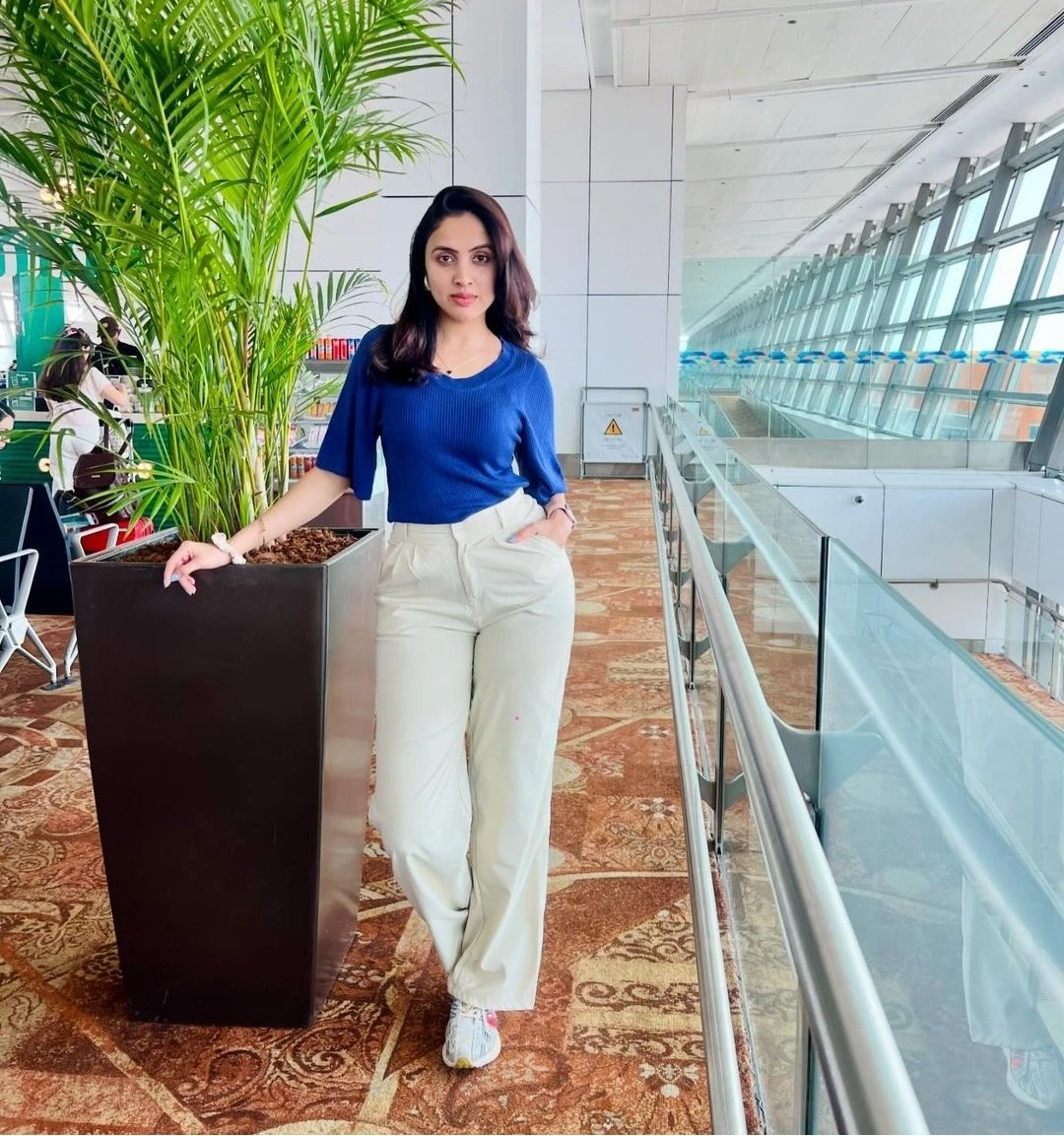 Independent Kripa Cam / Reel Meet – Indian escort in Noida — 3 / 4