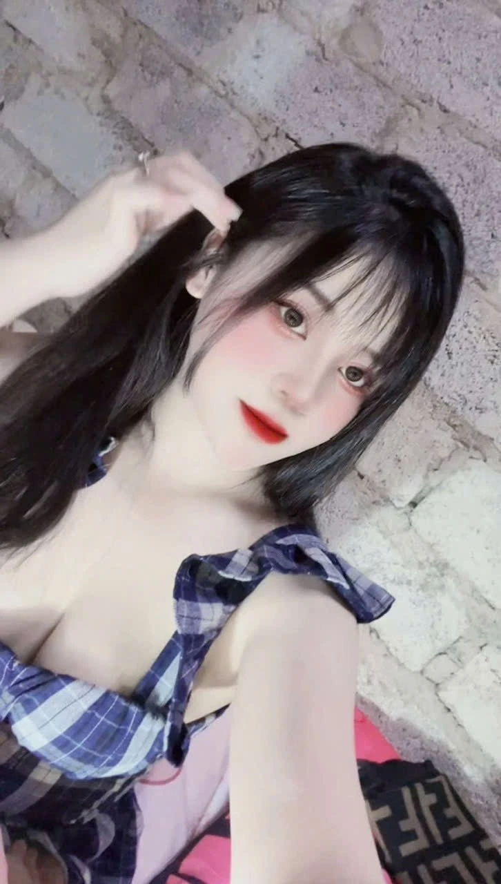 Ngoctrinh – Vietnamese escort in Hanoi — 4 / 7