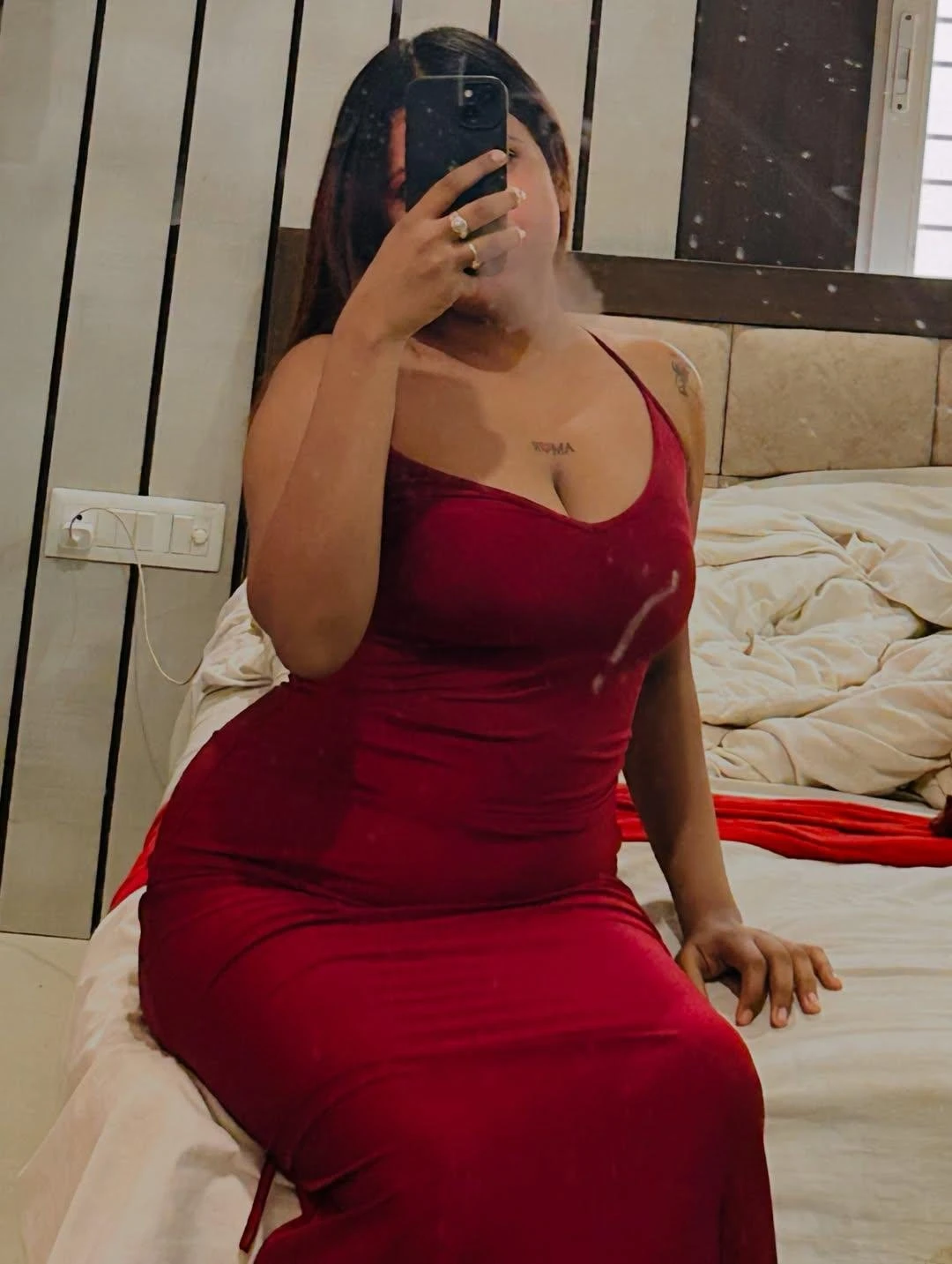 Selena Cam and Real Meet – Nepalese escort in Kathmandu — 4 / 5