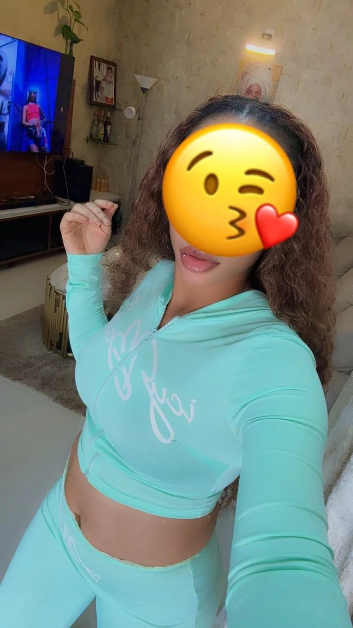 Chabby – South African escort in Hyderabad — 4 / 5