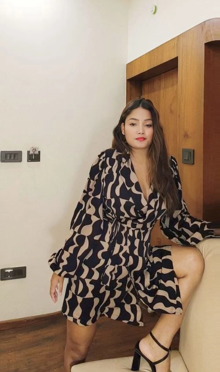 Diya – Indian escort in Mumbai — 1 / 2