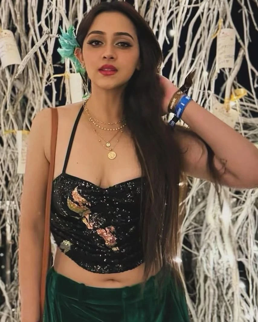 Amani Escorts – Indian escort in Mumbai — 3 / 4