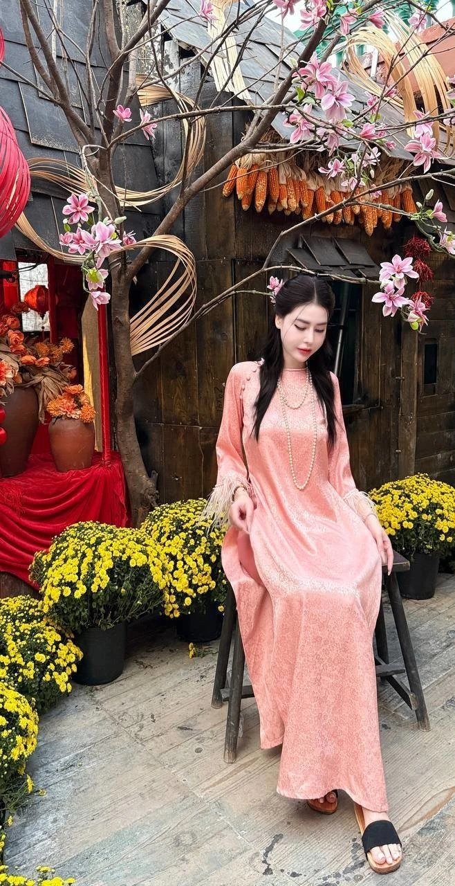 Bé Phương – Vietnamese escort in Ho Chi Minh City — 5 / 7