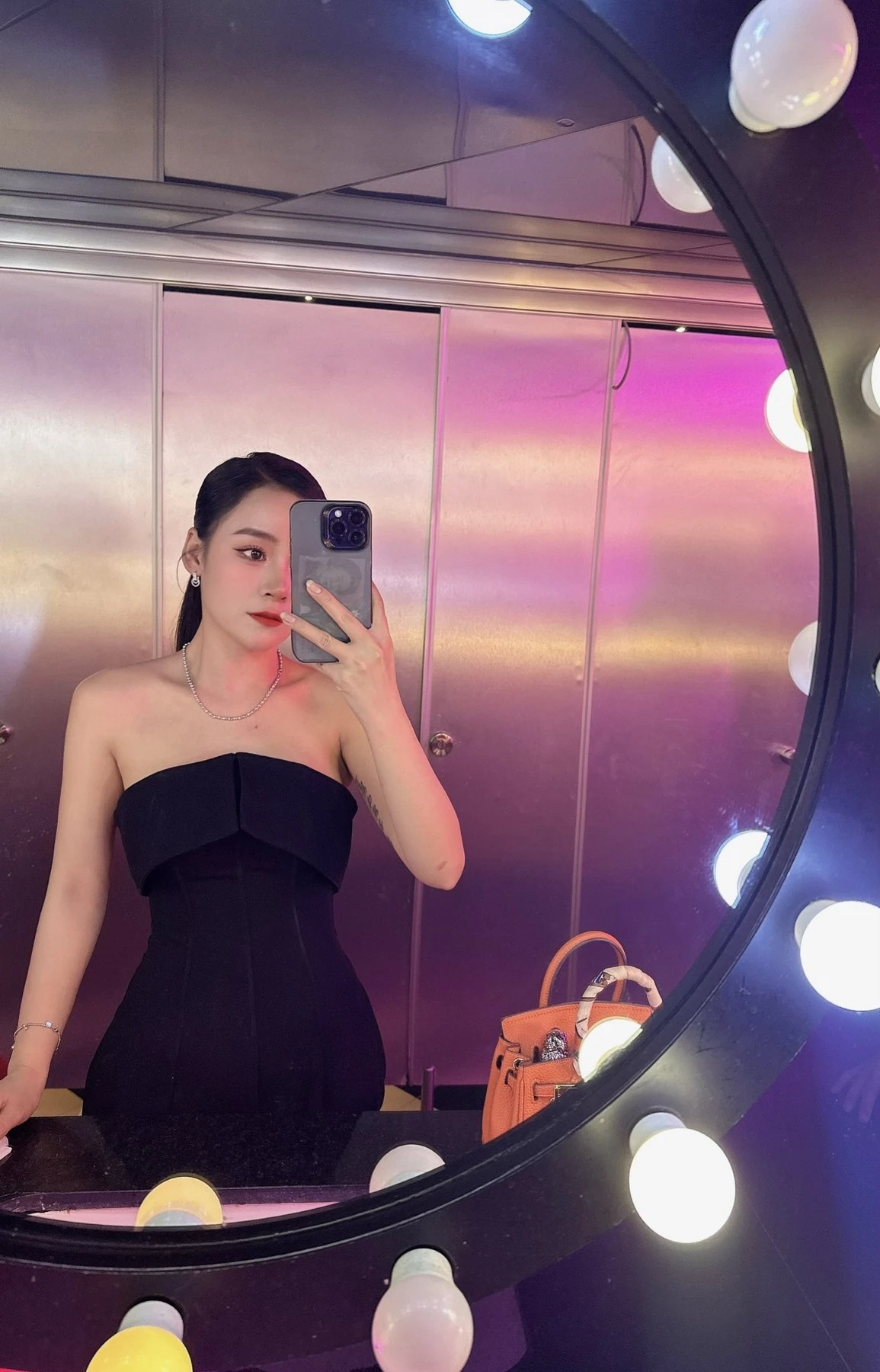 Suri – Vietnamese escort agency in Ho Chi Minh City — 11 / 24