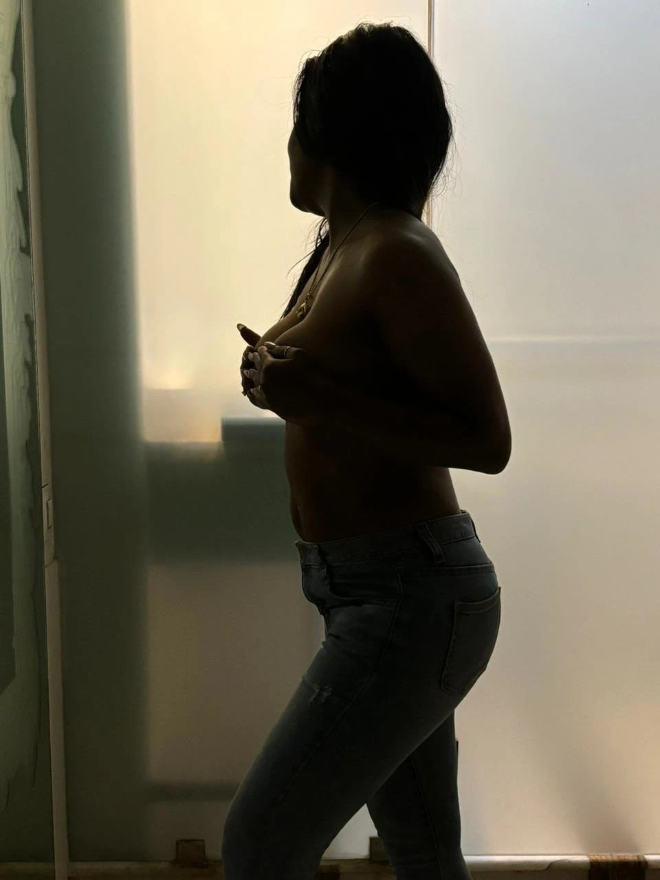 Mira – Indian escort in Mumbai — 4 / 5