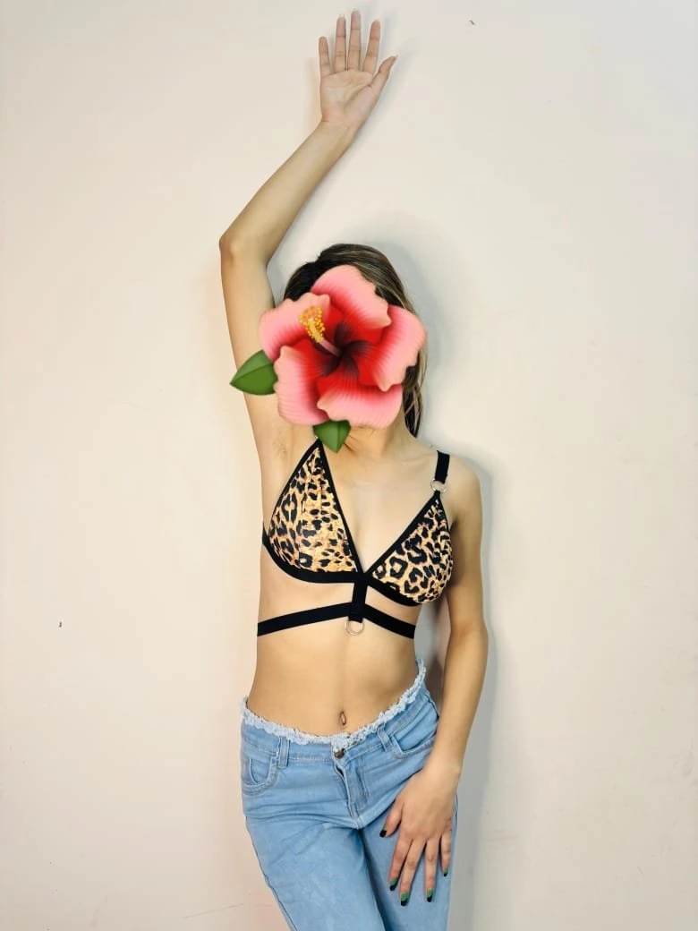 Mayra – Indian escort in Noida — 4 / 6