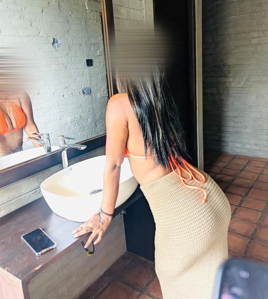 Malki – Sri Lankan escort in Colombo — 10 / 13