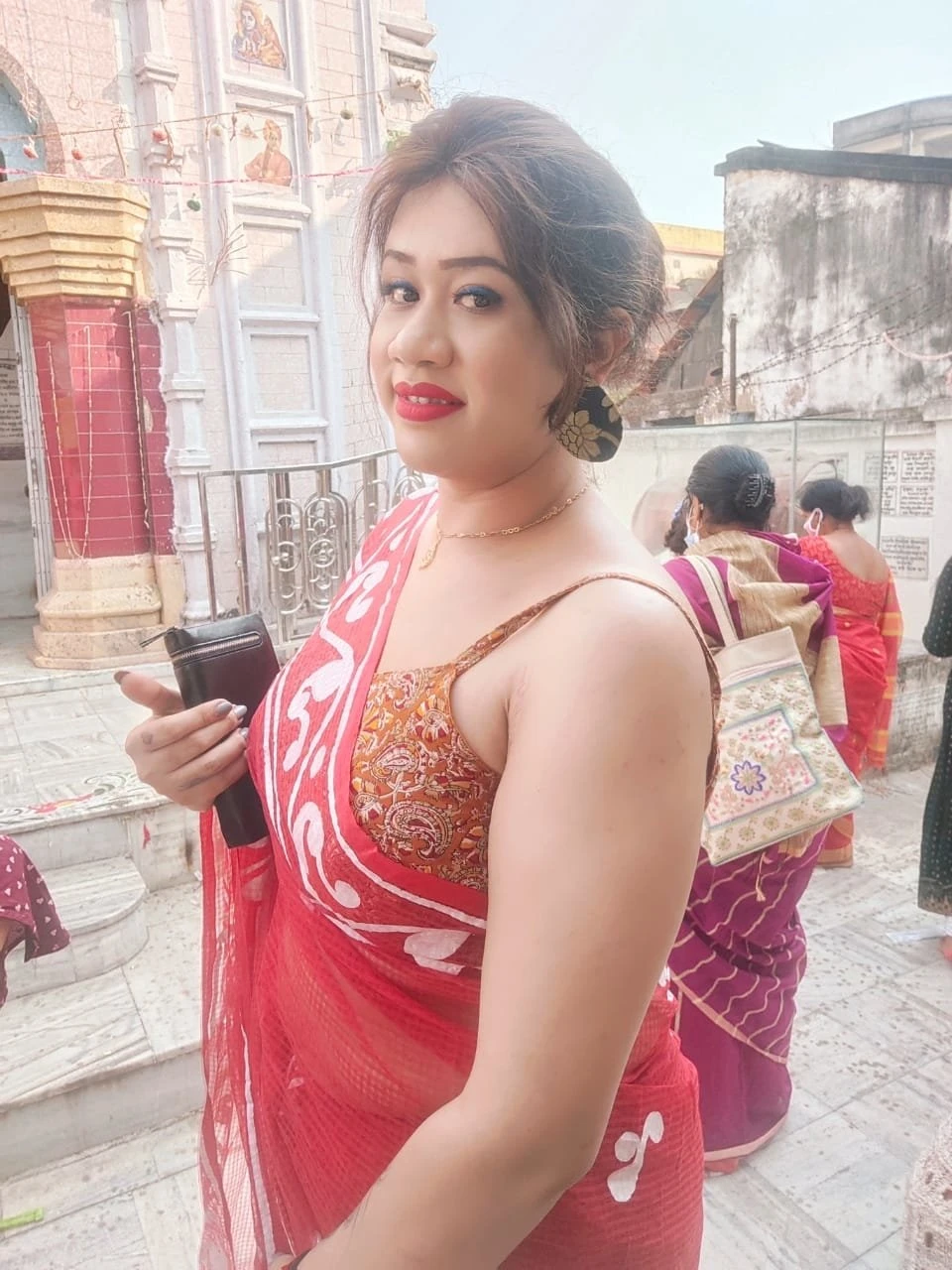 Saloni video service and real meet – Indian escort in Kolkata — 5 / 19