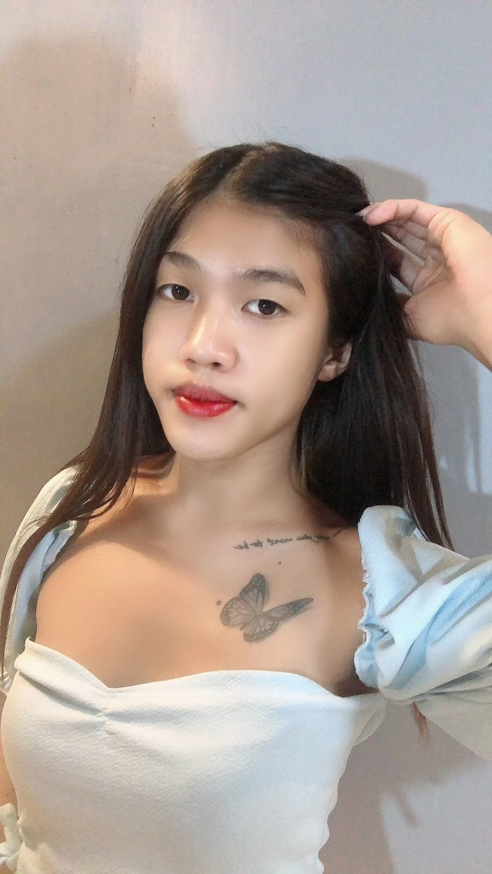 Angel666(cumshow) – Filipino masseuse in Ho Chi Minh City — 6 / 9