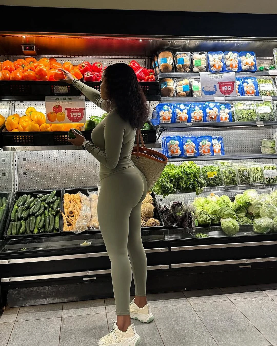 Mariah – Kenyan escort in Noida — 6 / 8
