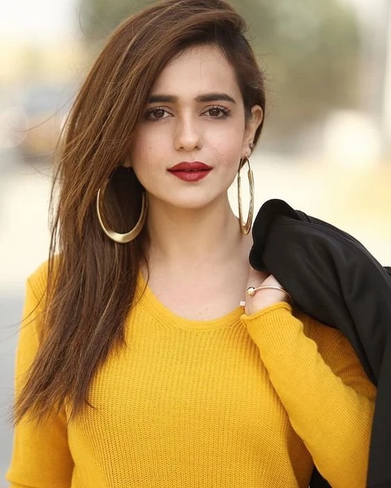 Elite Model O3493OOO66O – Pakistani escort in Karāchi — 13 / 16