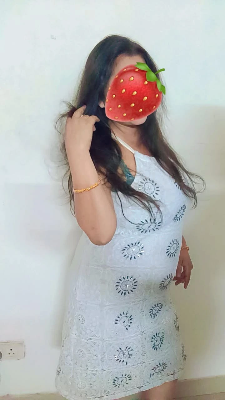 Binita Beautiful Women Real Meat – Indian escort in New Delhi — 3 / 6