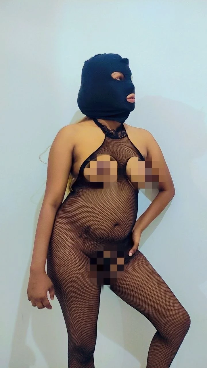 Ama (22 y) | Massage & Mistress Sessions – Sri Lankan masseuse in Colombo, Escort, Colombo