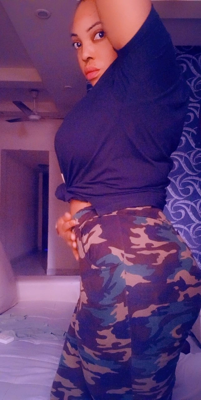 Sexy angel – Kenyan escort in New Delhi — 1 / 2