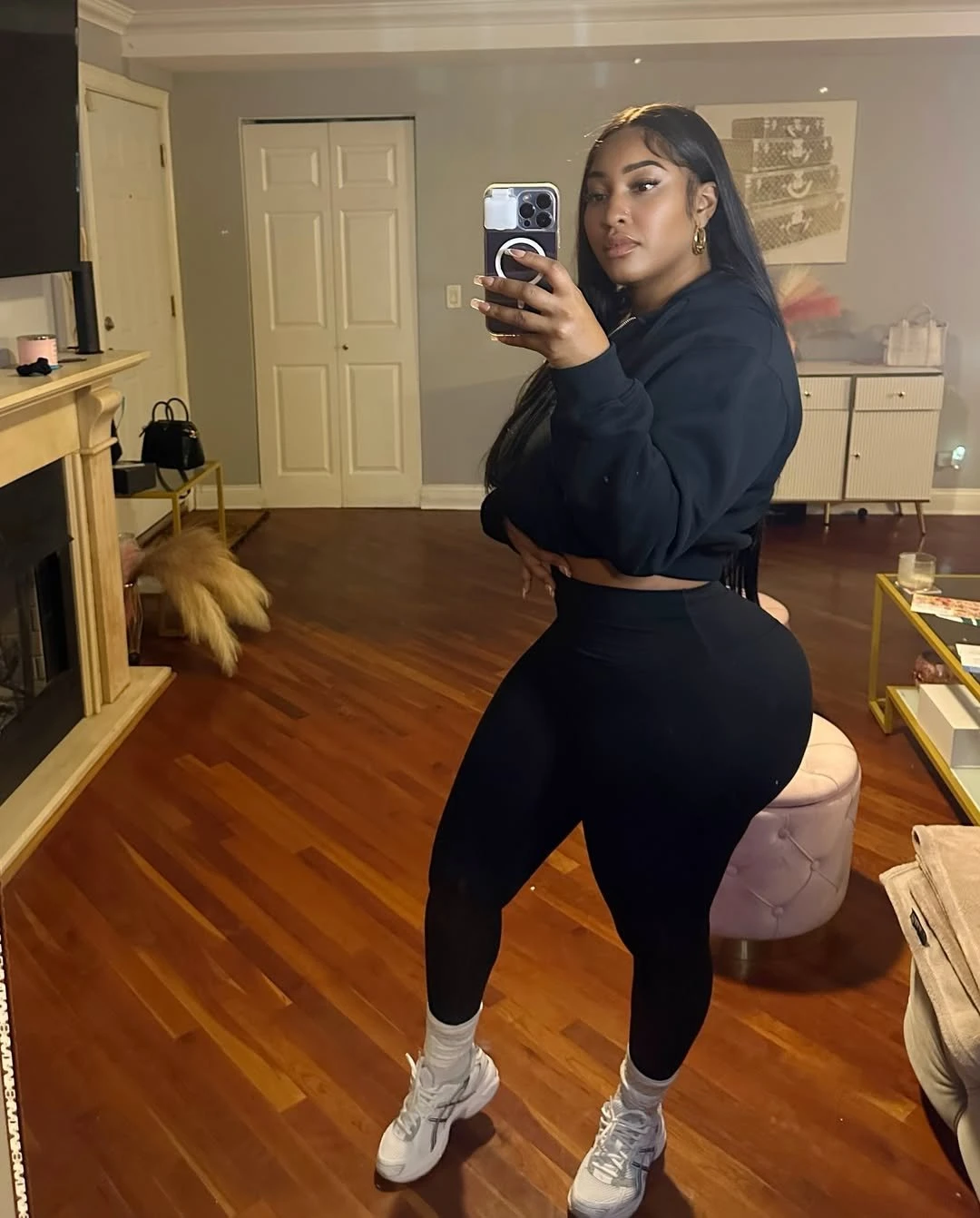 Cherry – Angolan escort in Erbil — 2 / 6