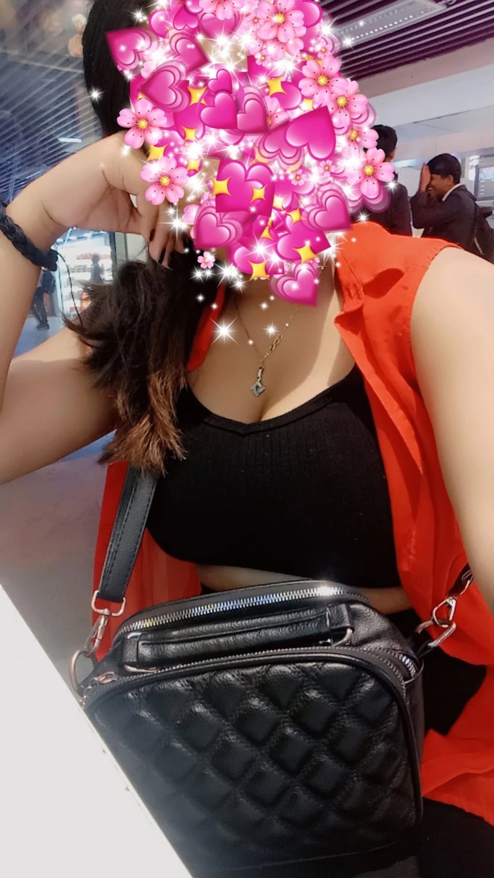 Tisha – Indian masseuse in Mumbai — 2 / 5
