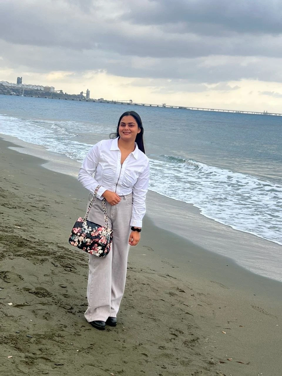 A High Class Model Just a Call Away – Indian escort in Pune — 4 / 7
