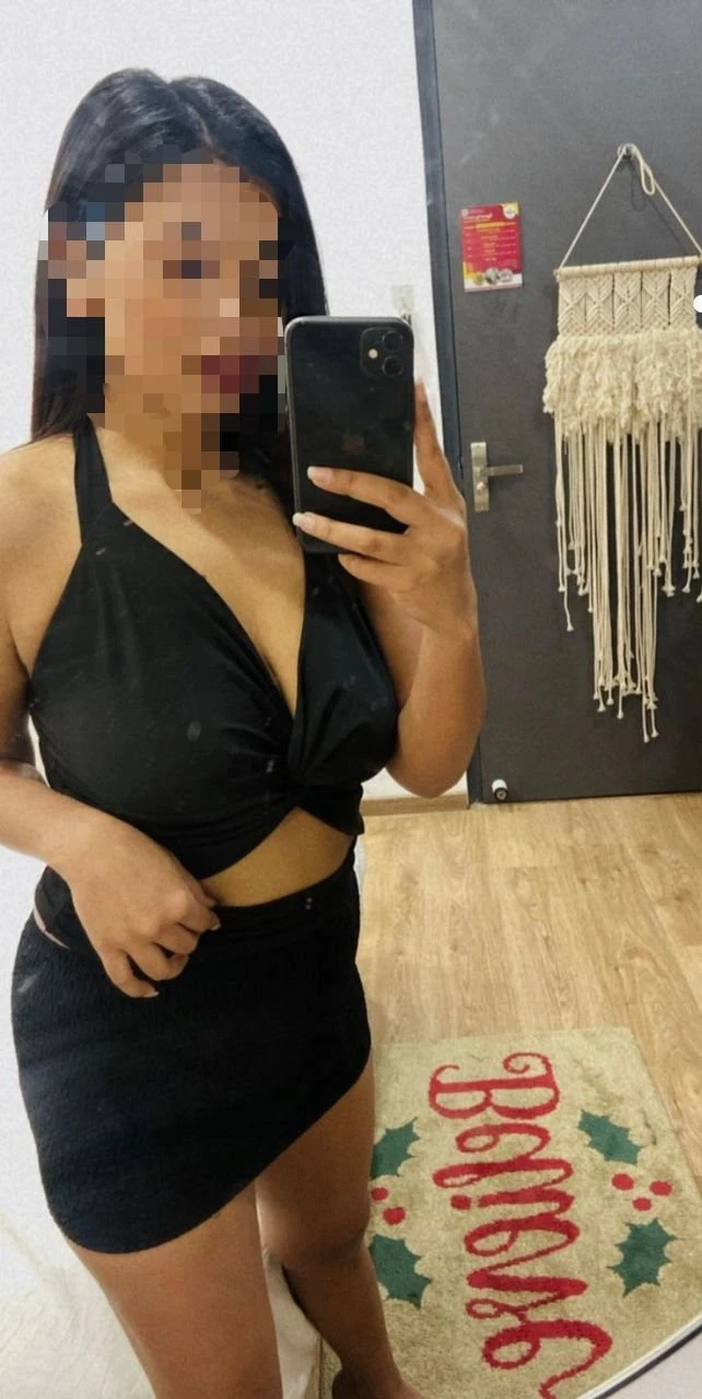 Baby Is Back With Wild Fetish Cam and Re – Indian escort in Mumbai — 1 / 7