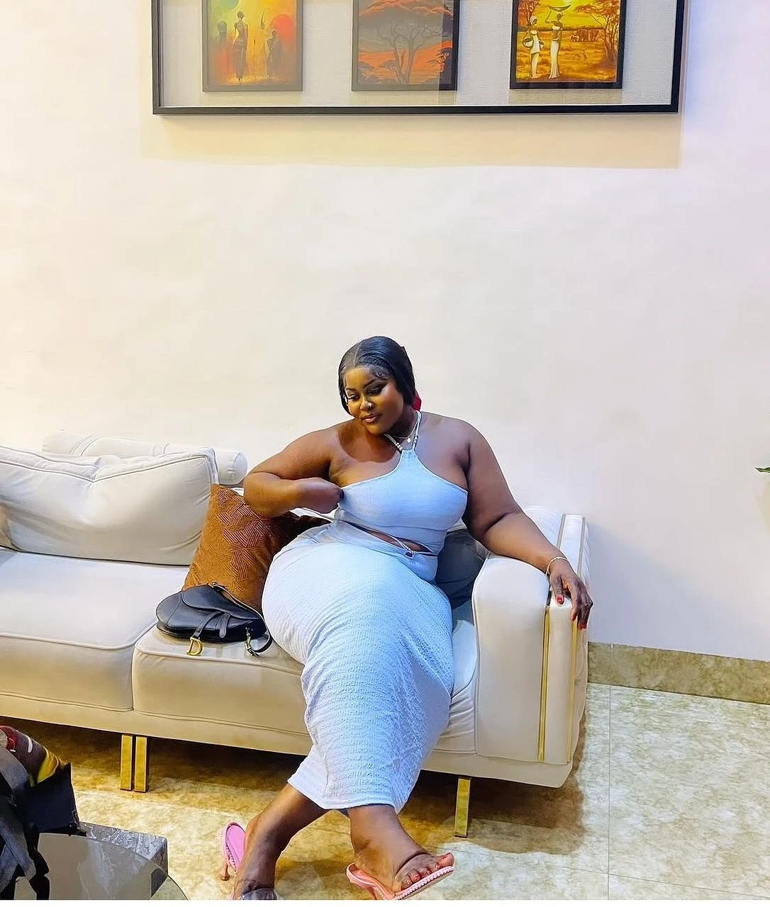 Loli – Ghanaian escort in Abidjan — 3 / 4