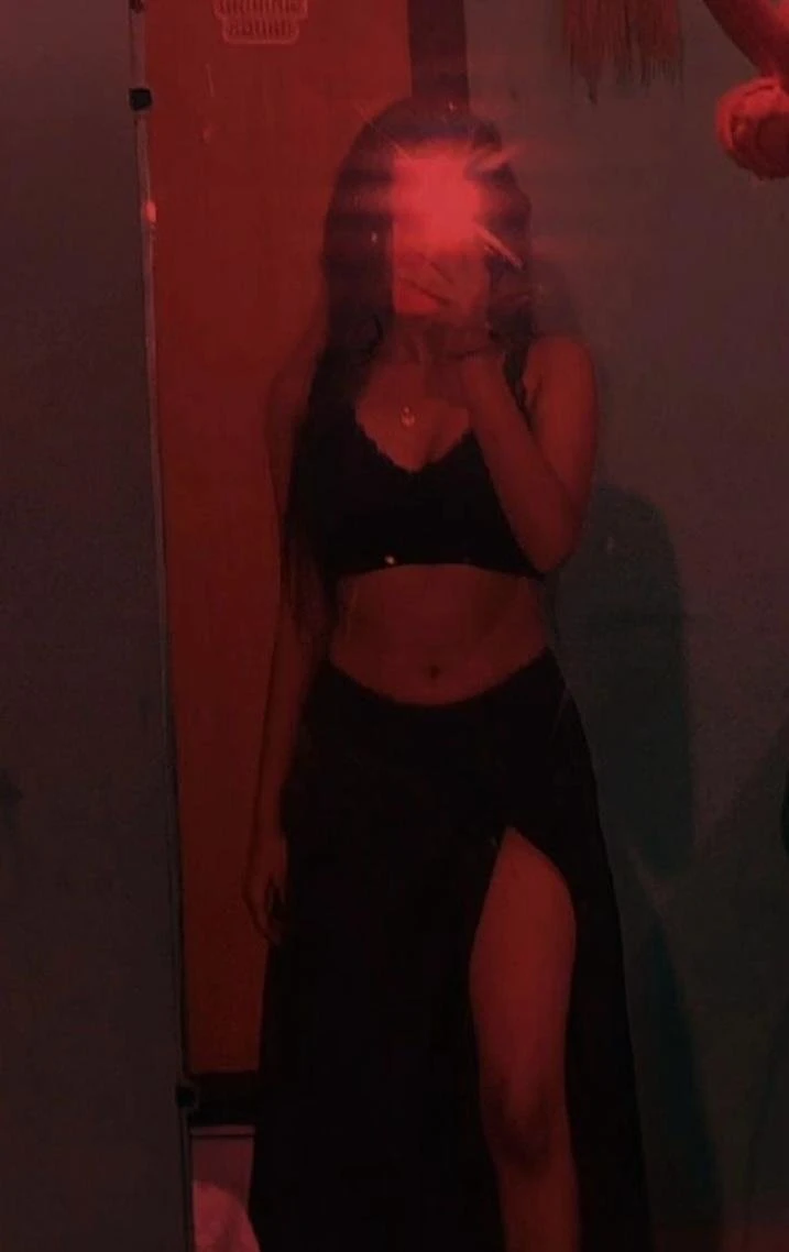 Megha Sinha – Indian escort in Hyderabad — 2 / 3