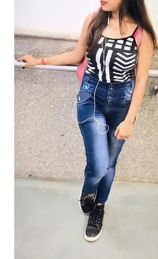 Surbhi Sharma – Indian escort in New Delhi, Escort, New Delhi