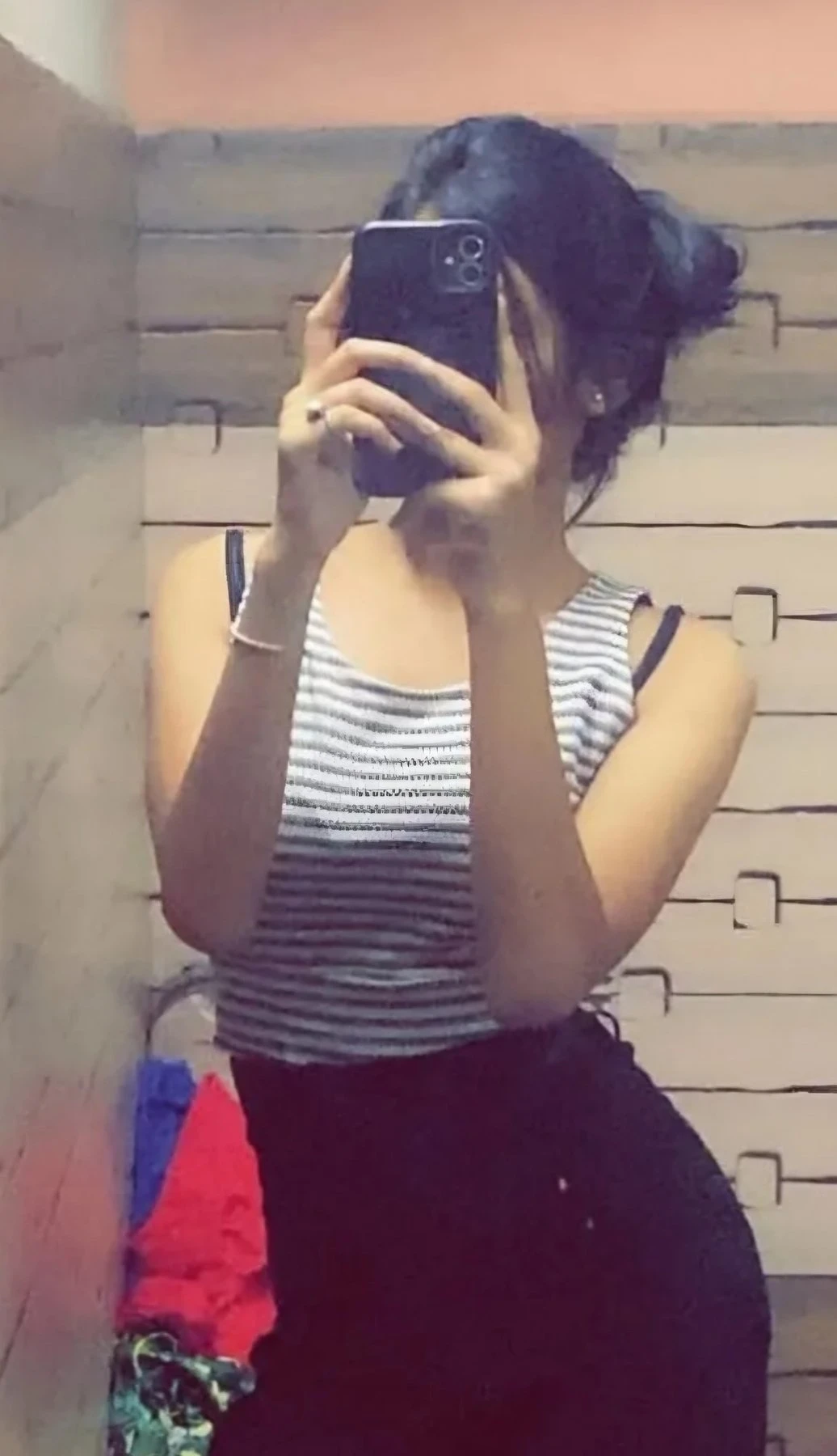 Arohi – Indian escort in Chennai — 1 / 3