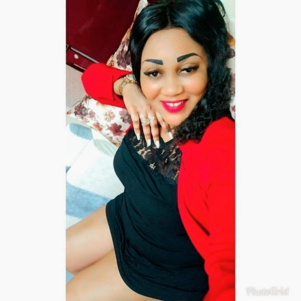 Lisa – South African escort agency in New Delhi — 1 / 2
