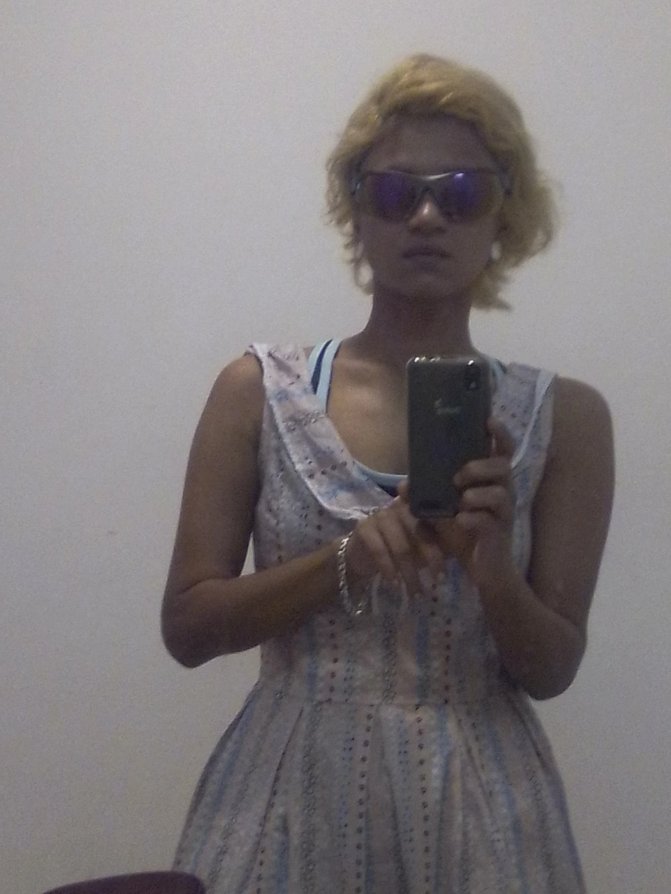 Lucy – escort in Colombo — 12 / 16