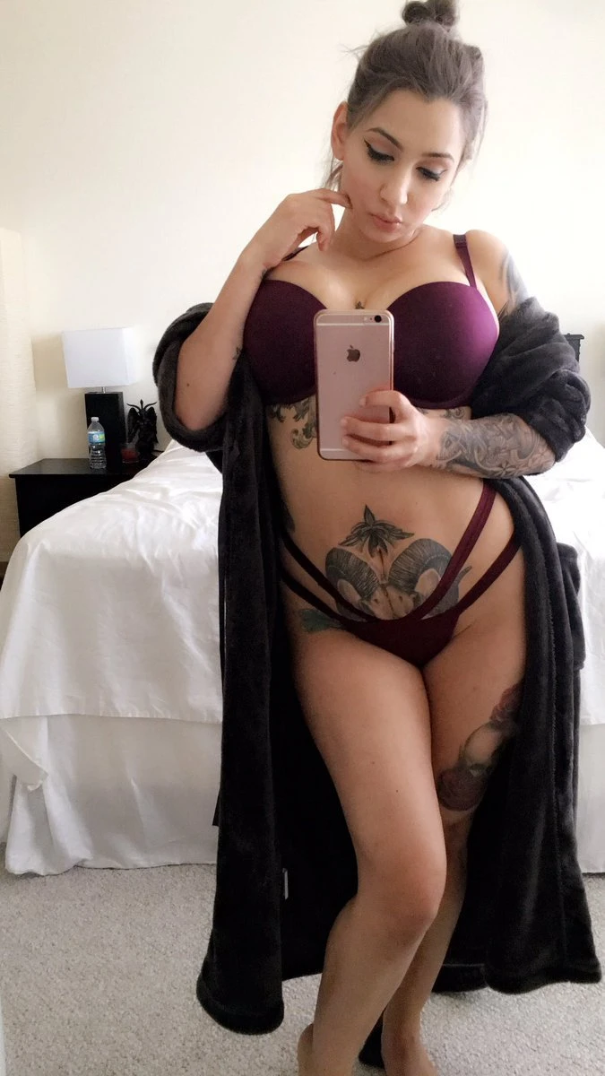 Brittany – British escort in Florida — 2 / 3