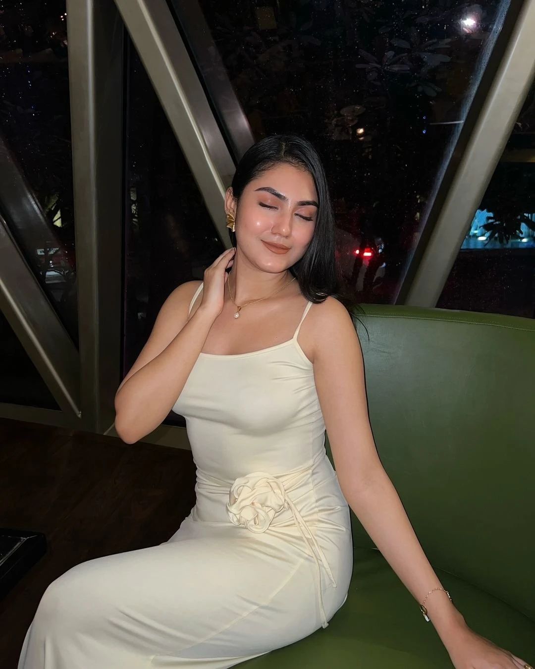 Kanika Panchal – Indian escort in Jalandhar — 2 / 3